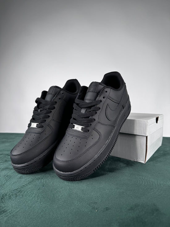 Nike Air Force 1 Full Black
